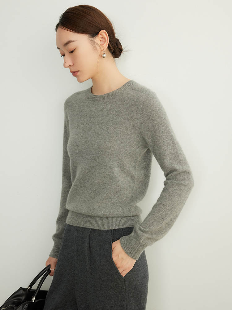 Round Neck Seamless Cashmere Sweater