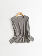 V-Neck Seamless Cashmere Sweater