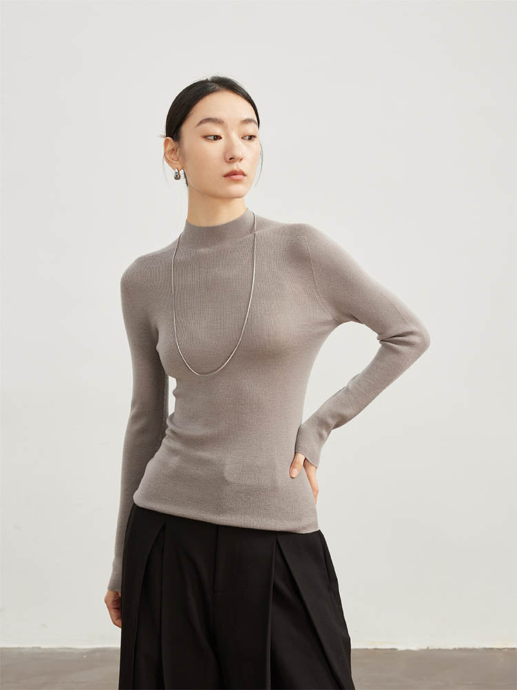 Minimalist Turtleneck Wool Sweater