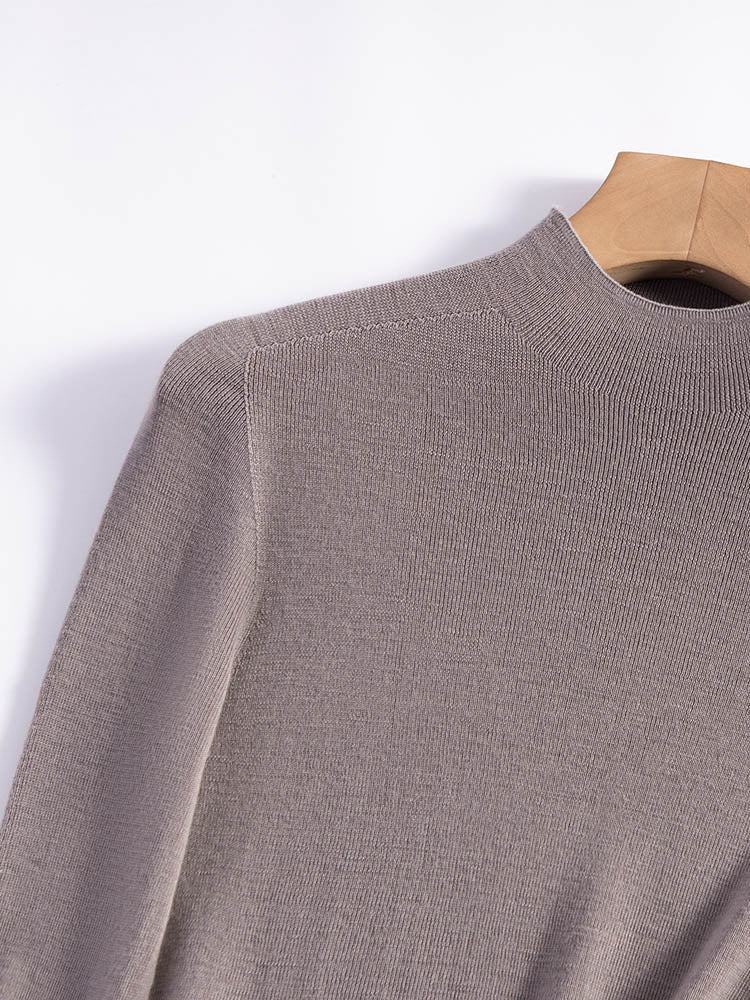 Minimalist Turtleneck Wool Sweater