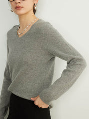 V-Neck Seamless Cashmere Sweater