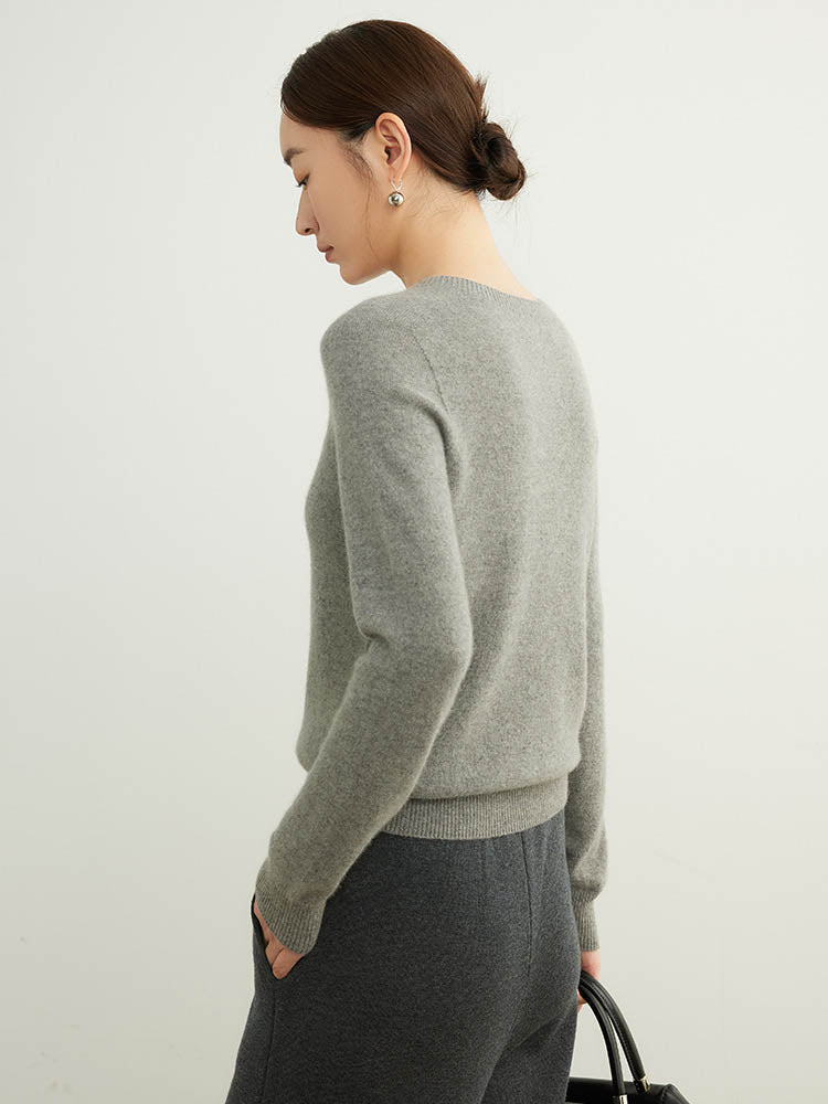 Round Neck Seamless Cashmere Sweater