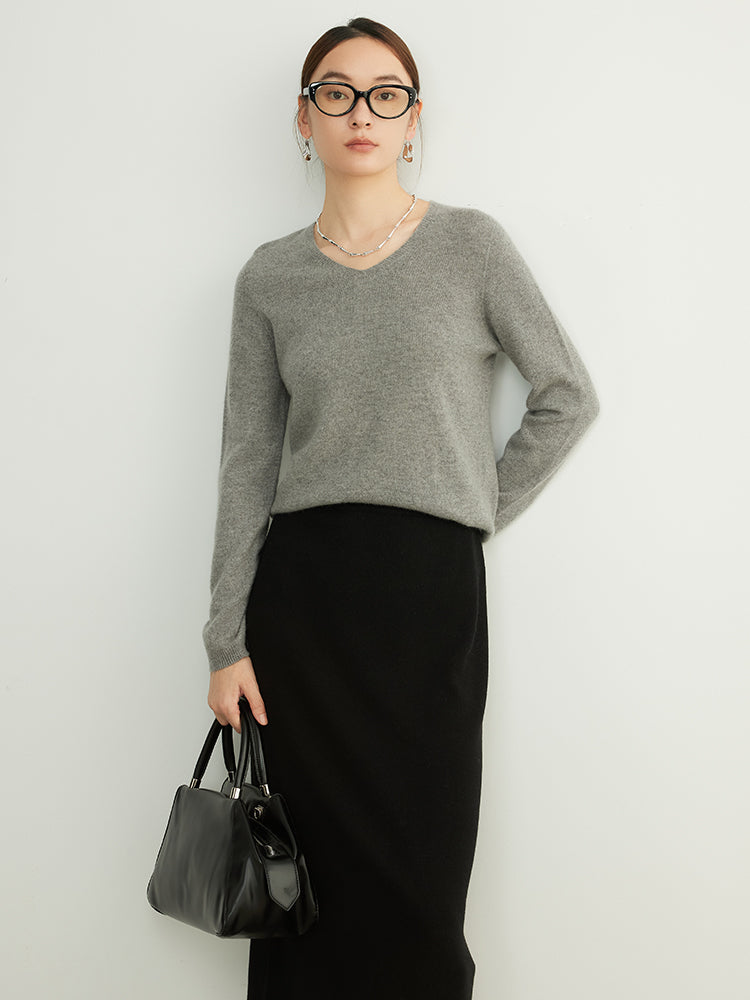 V-Neck Seamless Cashmere Sweater